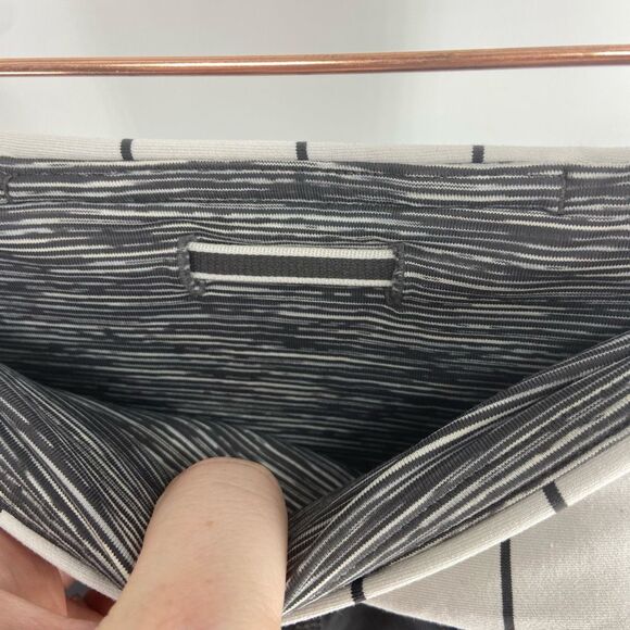 Lululemon Women's Black Gray White Can't Stop Pocket Crop Leggings Size 6 - Picture 4 of 5